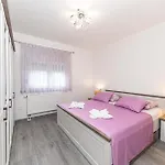 Awesome In Ricice With Sauna Imotski