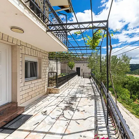 Ferienhaus Amazing In With Sauna Imotski